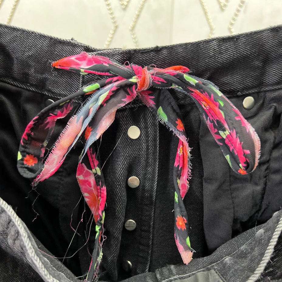 Balenciaga hidden-Zip Jeans Black  - Gallery Image 5 - Detailed View